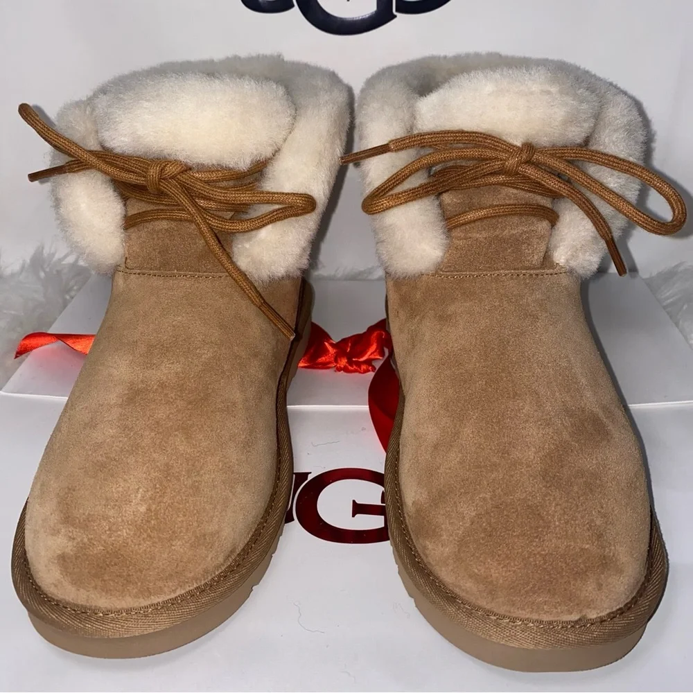 UGG Kids size 6 boots classic mini posy New in Box